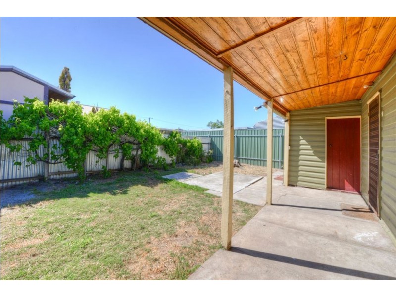 42 Close Street, Birkenhead SA 5015