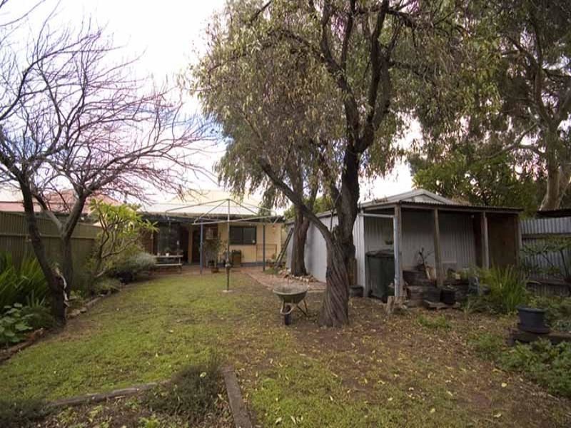 8 James Street, Ethelton SA 5015