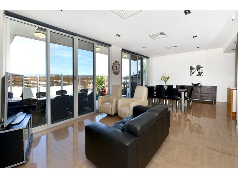 4.2/8-9 North Esplanade, Glenelg North SA 5045