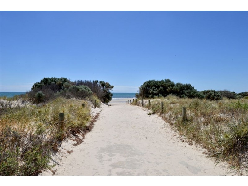 5/28 Sandpiper Place, West Lakes Shore SA 5020
