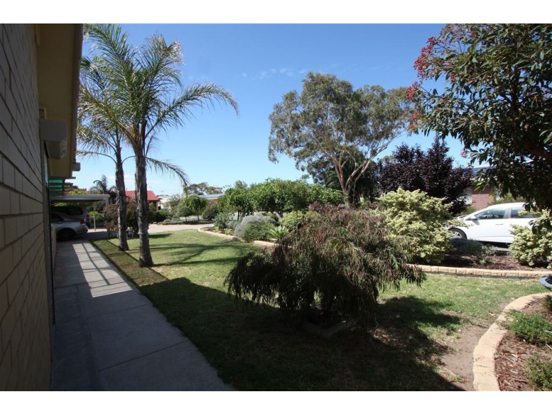 6 Ashburton Ave, West Lakes Shore SA 5020