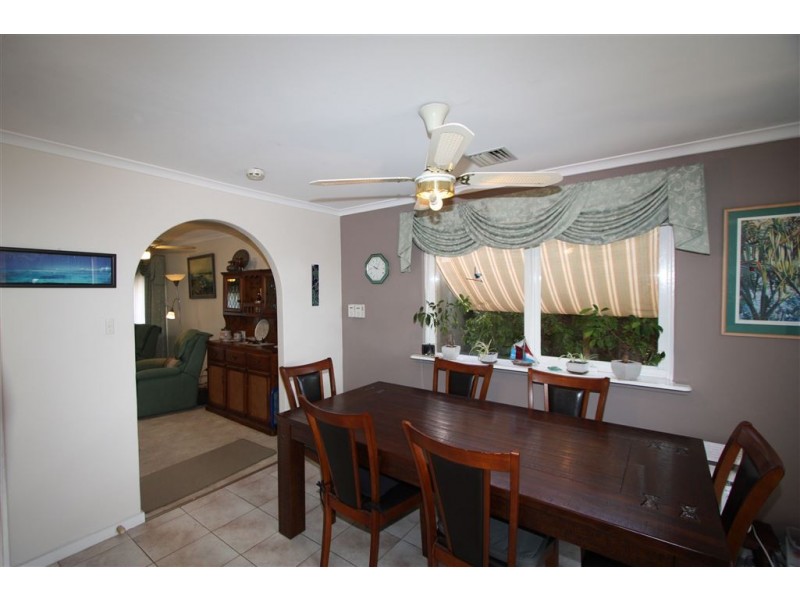 6 Ashburton Ave, West Lakes Shore SA 5020