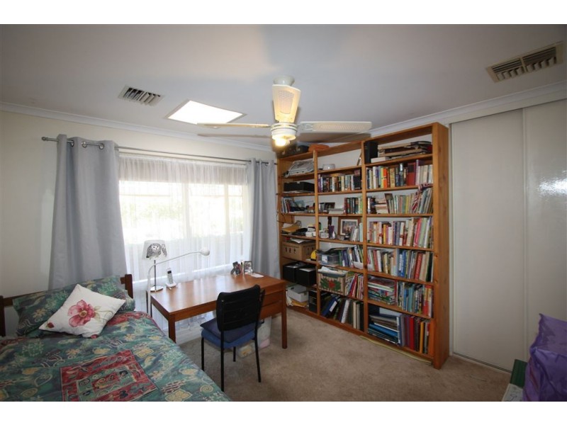 6 Ashburton Ave, West Lakes Shore SA 5020