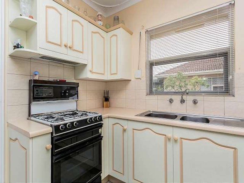 21 Centre Street, Largs Bay SA 5016