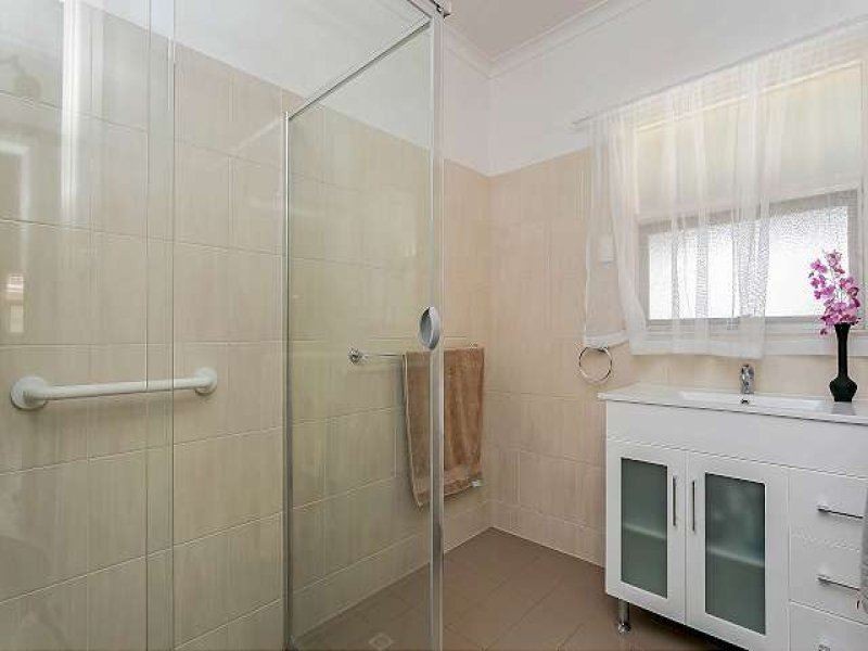 21 Centre Street, Largs Bay SA 5016