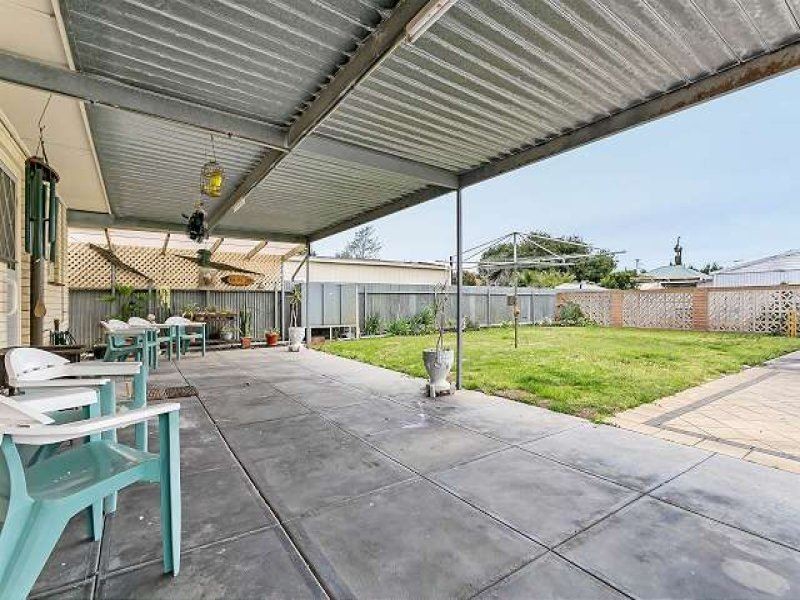 21 Centre Street, Largs Bay SA 5016