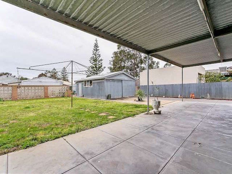 21 Centre Street, Largs Bay SA 5016