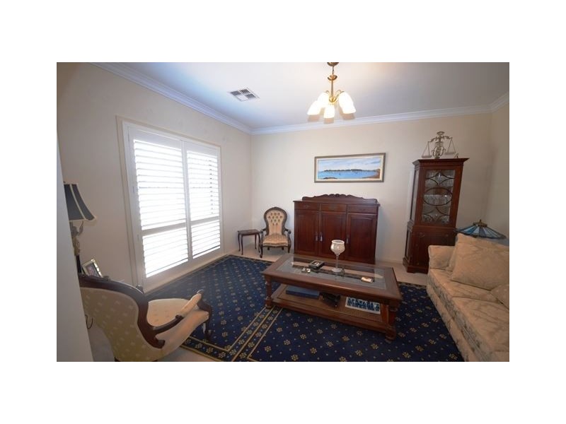 6 Bluelake Court, Tennyson SA 5022