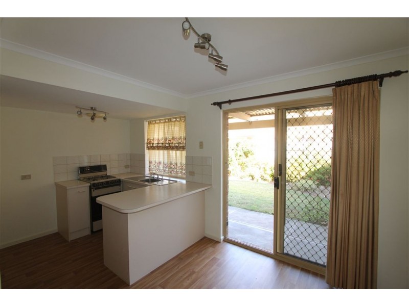 4/10 Tim Hunt Way, Peterhead SA 5016