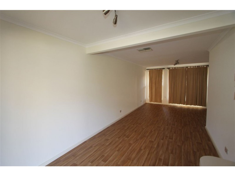 4/10 Tim Hunt Way, Peterhead SA 5016