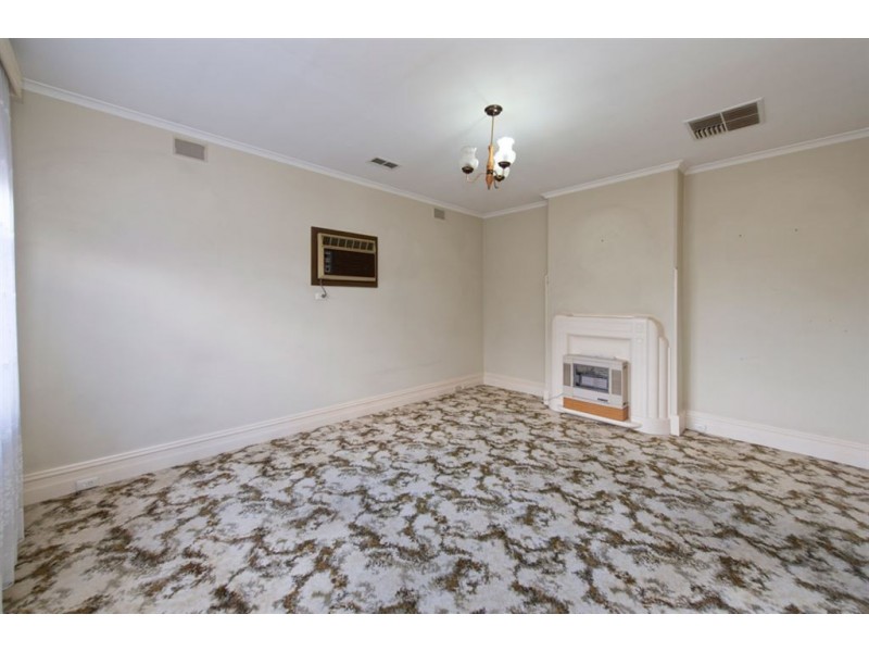 17 Hughes Street, Birkenhead SA 5015