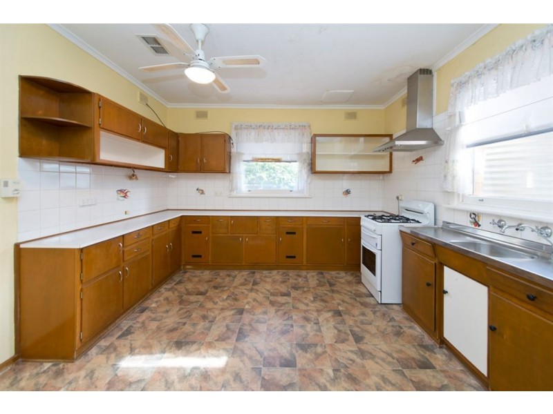 17 Hughes Street, Birkenhead SA 5015