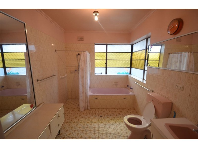 2 Beaconsfield Terrace, Ascot Park SA 5043