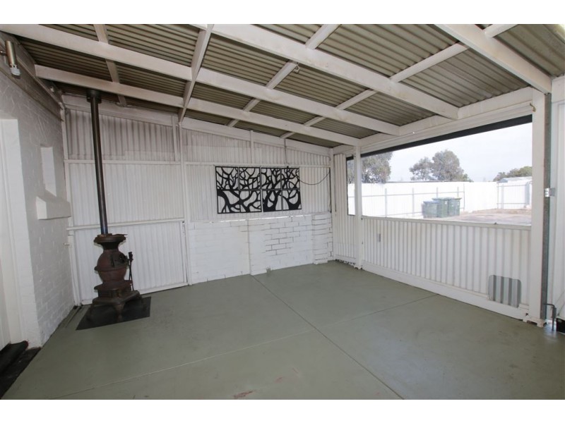 190 Grand Junction Road, Pennington SA 5013