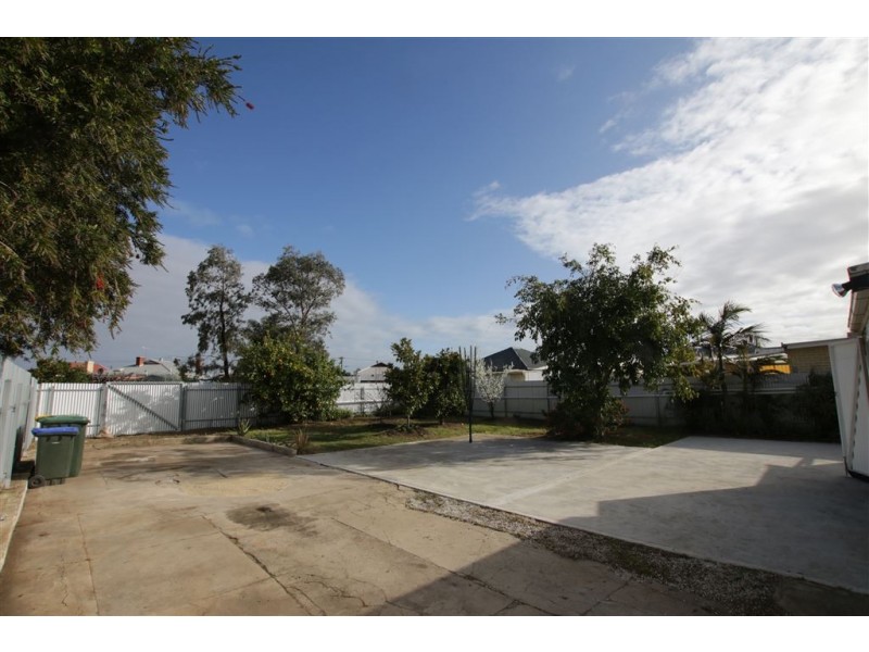 190 Grand Junction Road, Pennington SA 5013