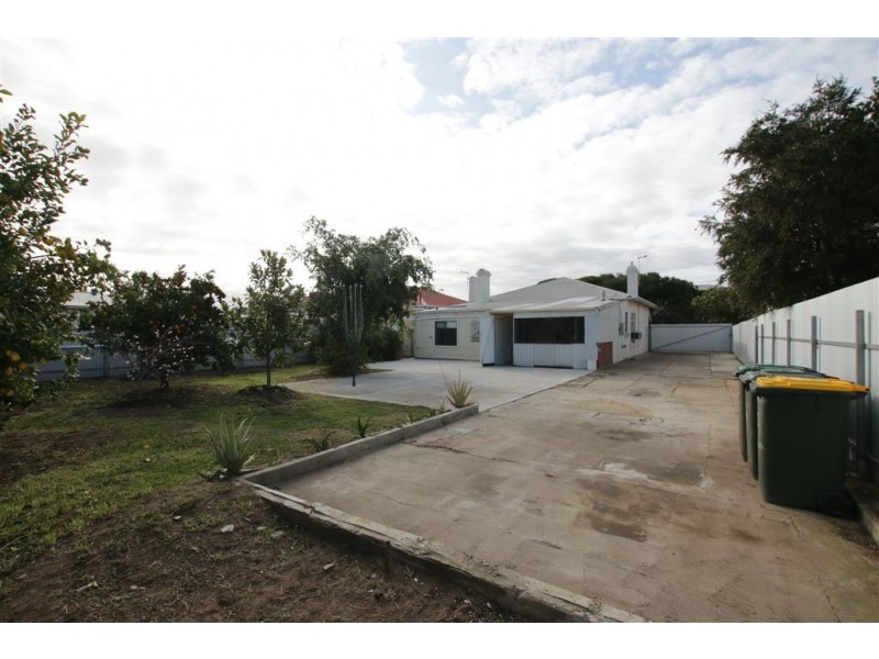 190 Grand Junction Road, Pennington SA 5013