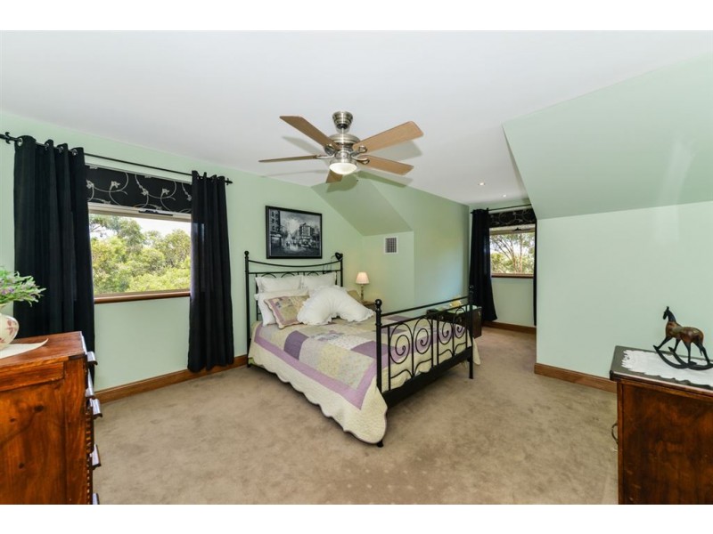 6 Lacebark Court, Flagstaff Hill SA 5159