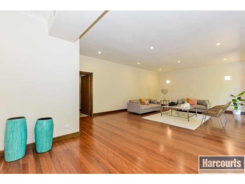 5 Hubbe Court, Burnside SA 5066