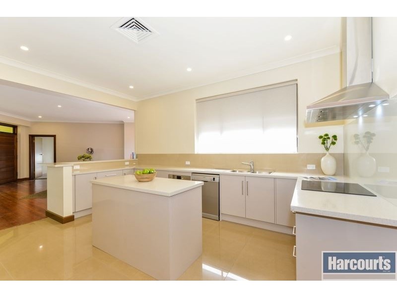 5 Hubbe Court, Burnside SA 5066