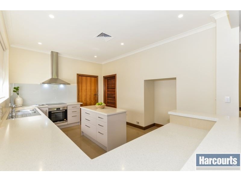 5 Hubbe Court, Burnside SA 5066
