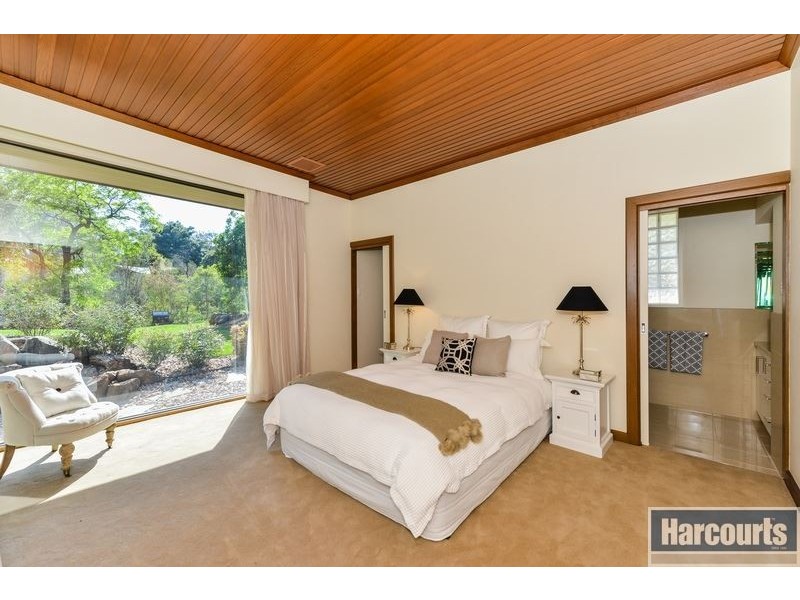 5 Hubbe Court, Burnside SA 5066