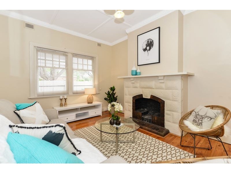 8 Clovelly Avenue, Clarence Gardens SA 5039