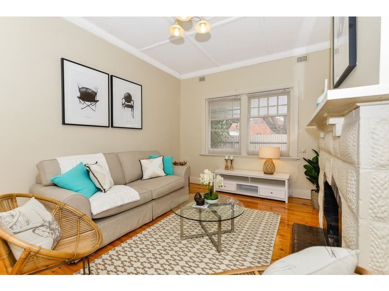 8 Clovelly Avenue, Clarence Gardens SA 5039