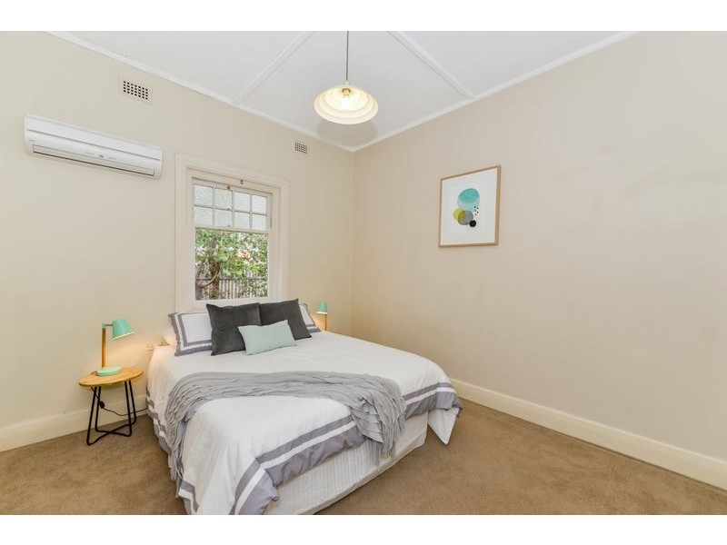 8 Clovelly Avenue, Clarence Gardens SA 5039