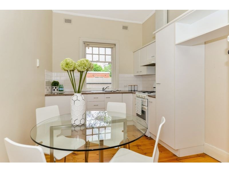 8 Clovelly Avenue, Clarence Gardens SA 5039