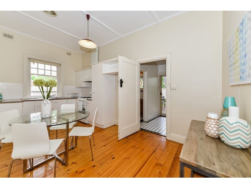 8 Clovelly Avenue, Clarence Gardens SA 5039