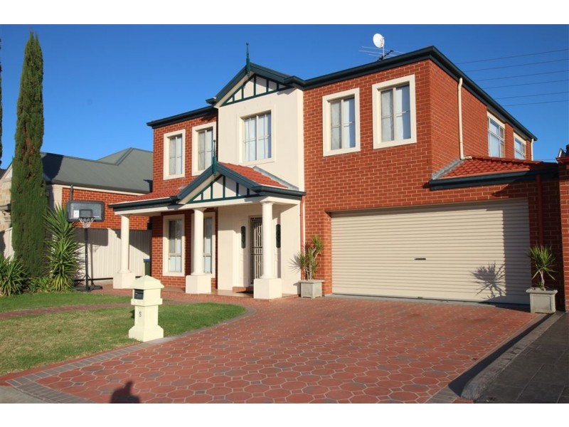 5 Grange Court, Findon SA 5023