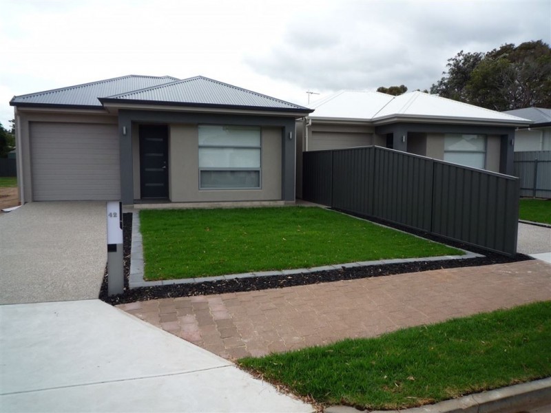 42 Illawara Ave, Hove SA 5048