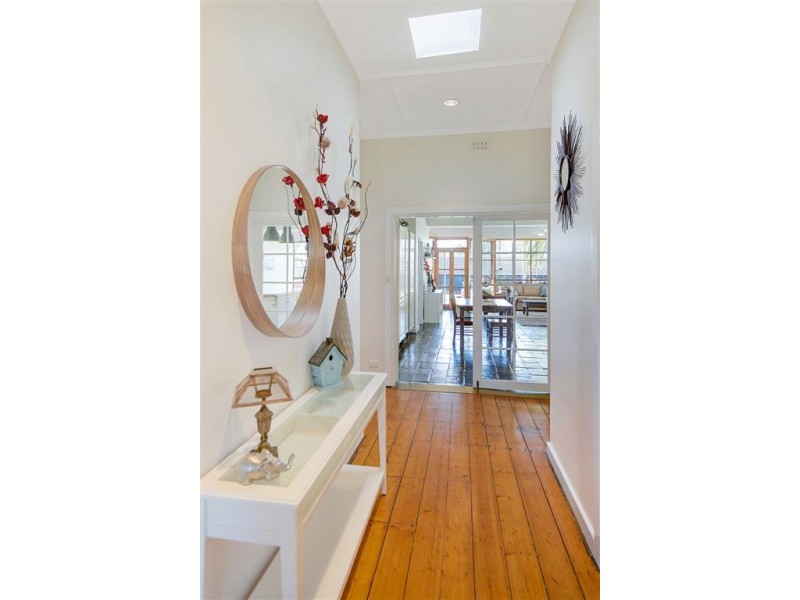 17 Fourth Avenue, Cheltenham SA 5014
