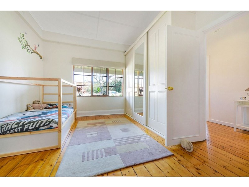 17 Fourth Avenue, Cheltenham SA 5014