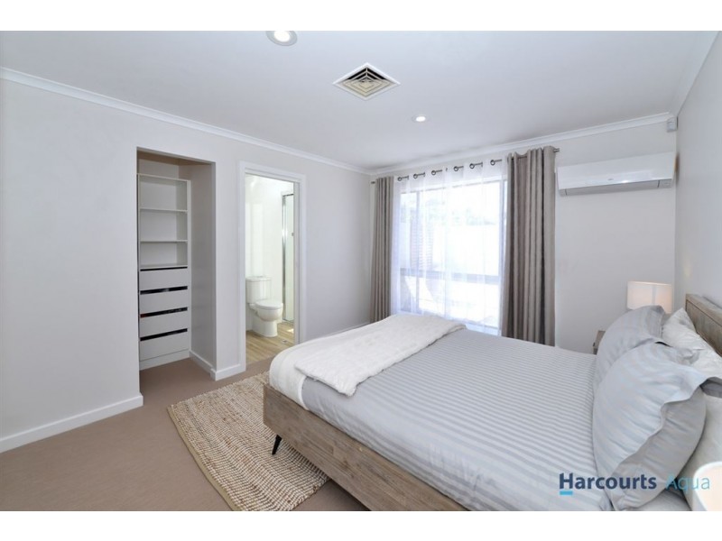 2 Nareeda Way, West Lakes SA 5021