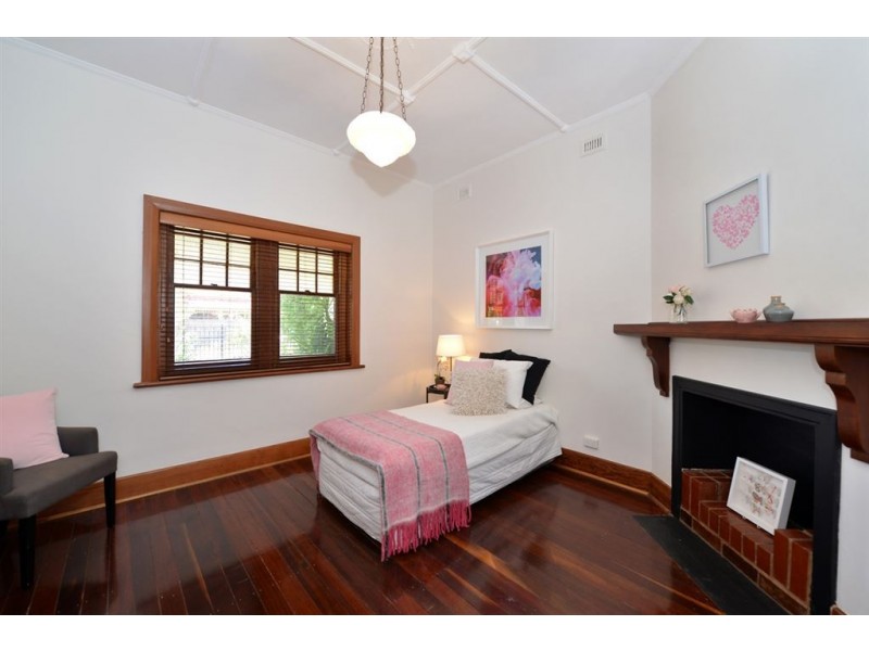 35 Henley St, Mile End SA 5031