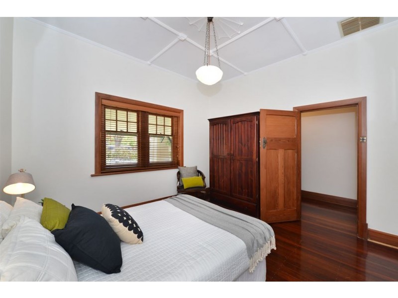 35 Henley St, Mile End SA 5031