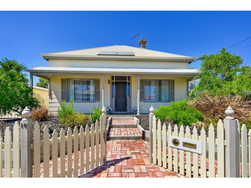 10 Waverley Street, Largs Bay SA 5016