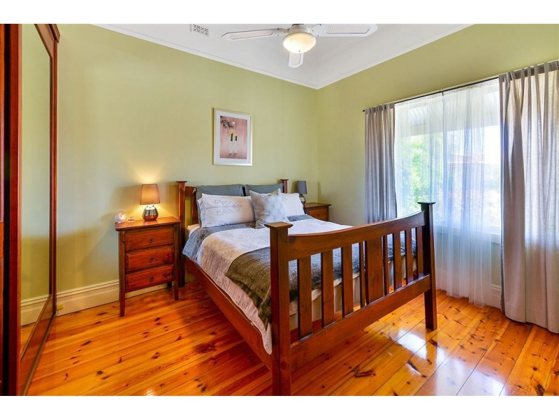 10 Waverley Street, Largs Bay SA 5016