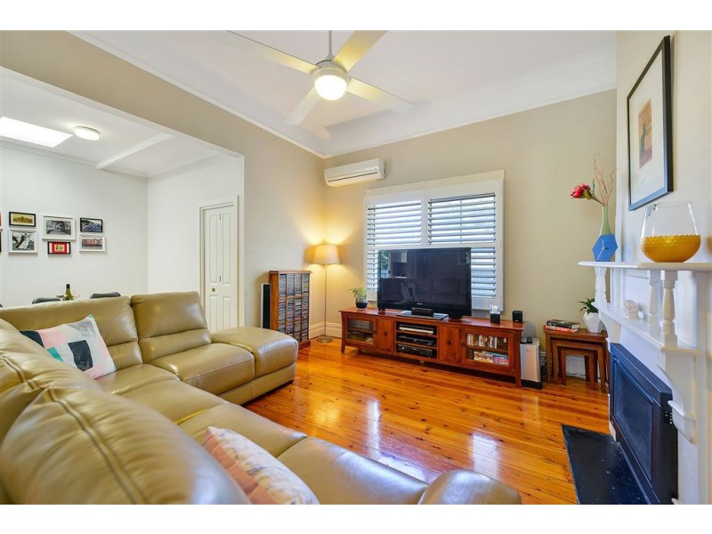 10 Waverley Street, Largs Bay SA 5016