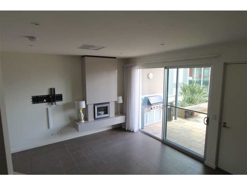 3 Tarni Court, New Port SA 5015