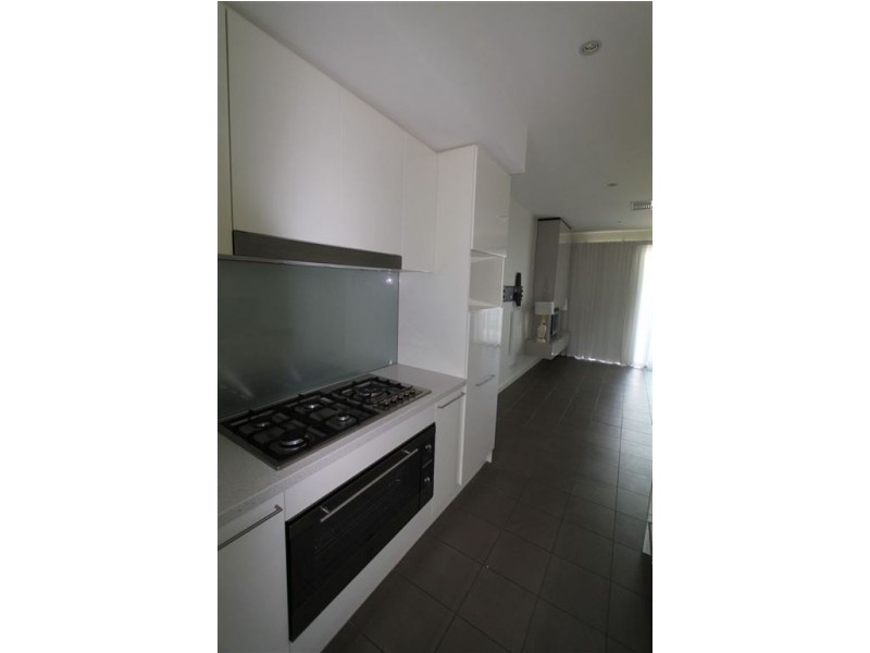 3 Tarni Court, New Port SA 5015