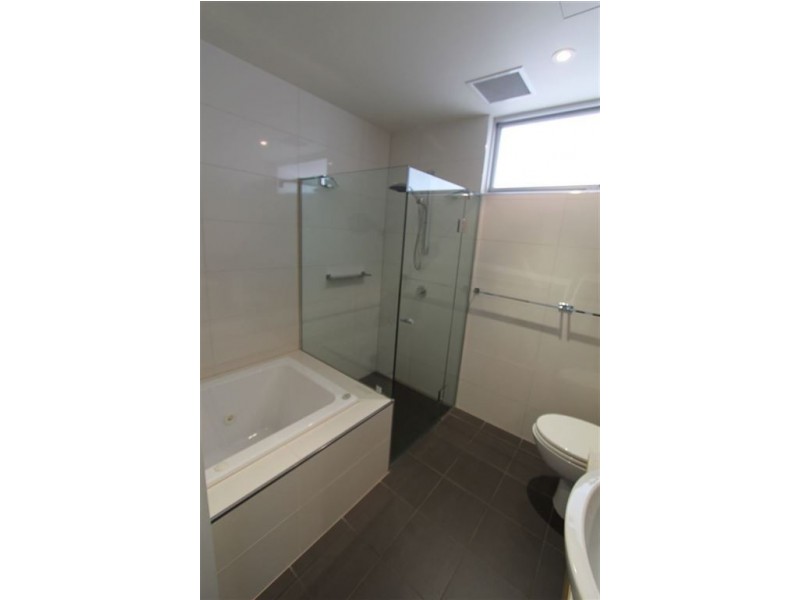 3 Tarni Court, New Port SA 5015