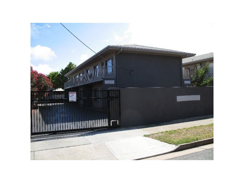 1/11 Alexander St, Largs Bay SA 5016