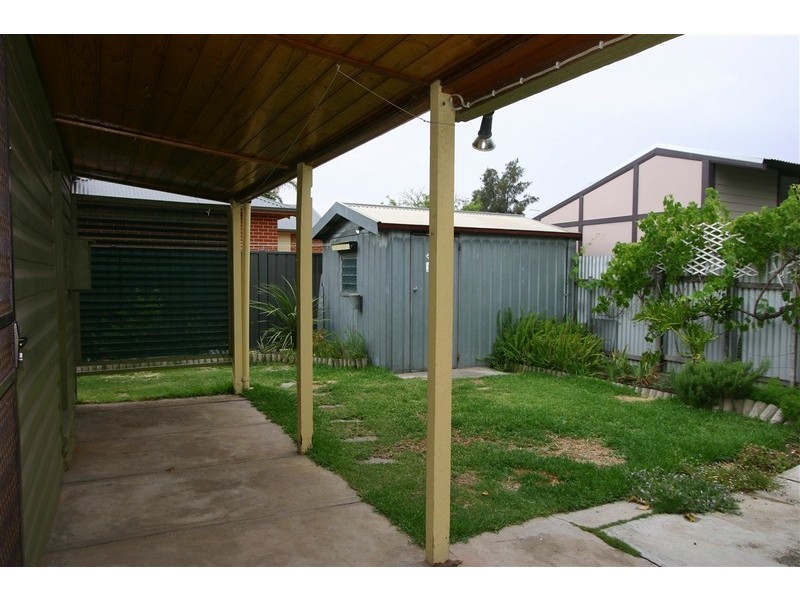 42 Close Street, Birkenhead SA 5015
