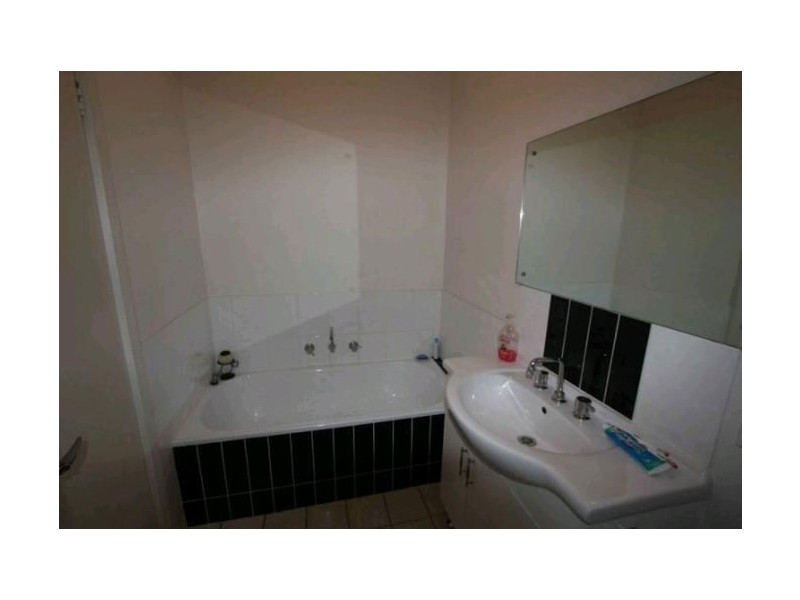 7/4 Gulf Point Drive, North Haven SA 5018