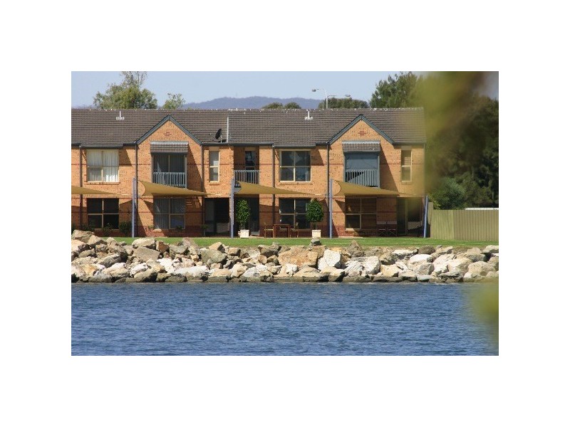 2/17-19 Lord Hobart Way, West Lakes SA 5021