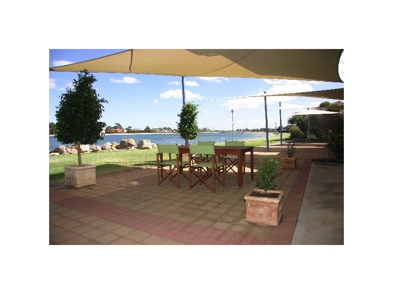 2/17-19 Lord Hobart Way, West Lakes SA 5021