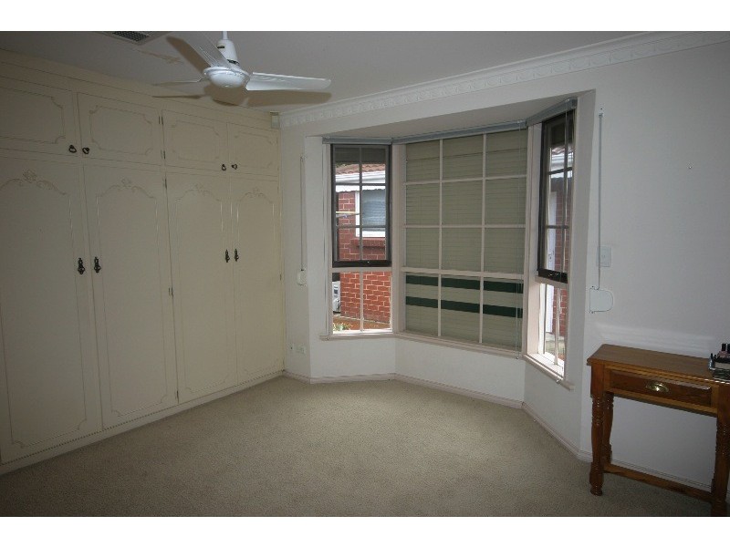 1/8 Hansen Court, West Lakes Shore SA 5020