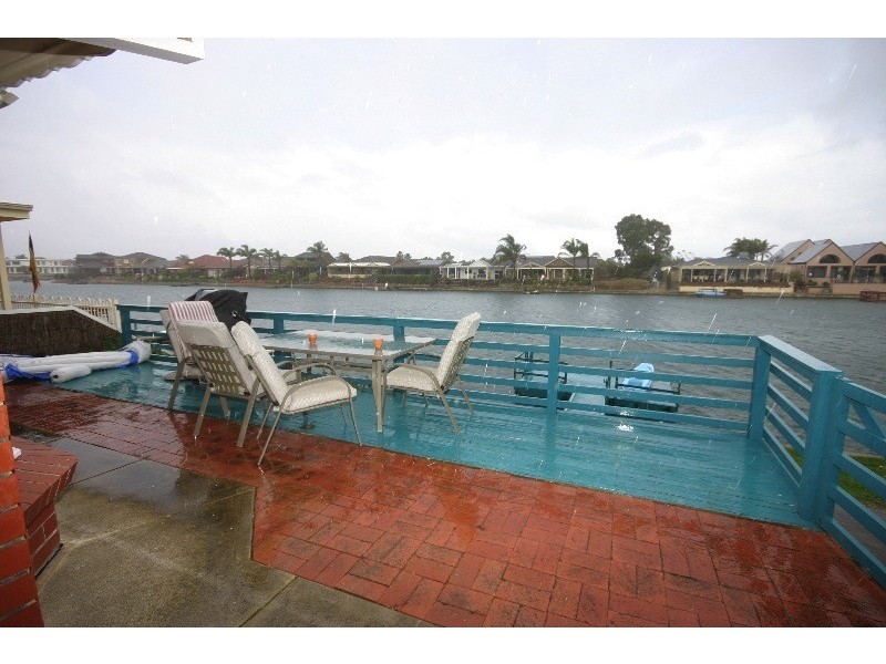 1/8 Hansen Court, West Lakes Shore SA 5020